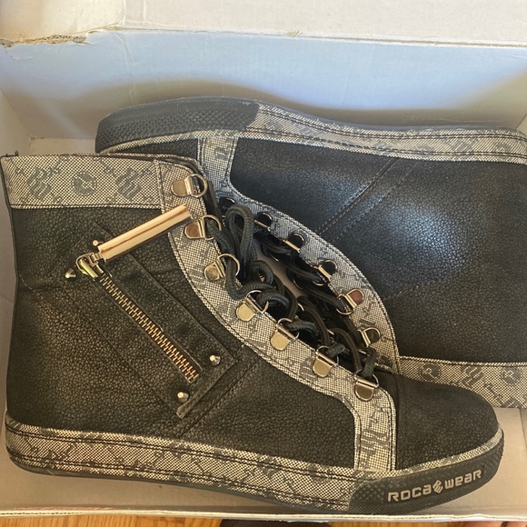 RocaWear women’s boots size 8.5 - Picture 1 of 3